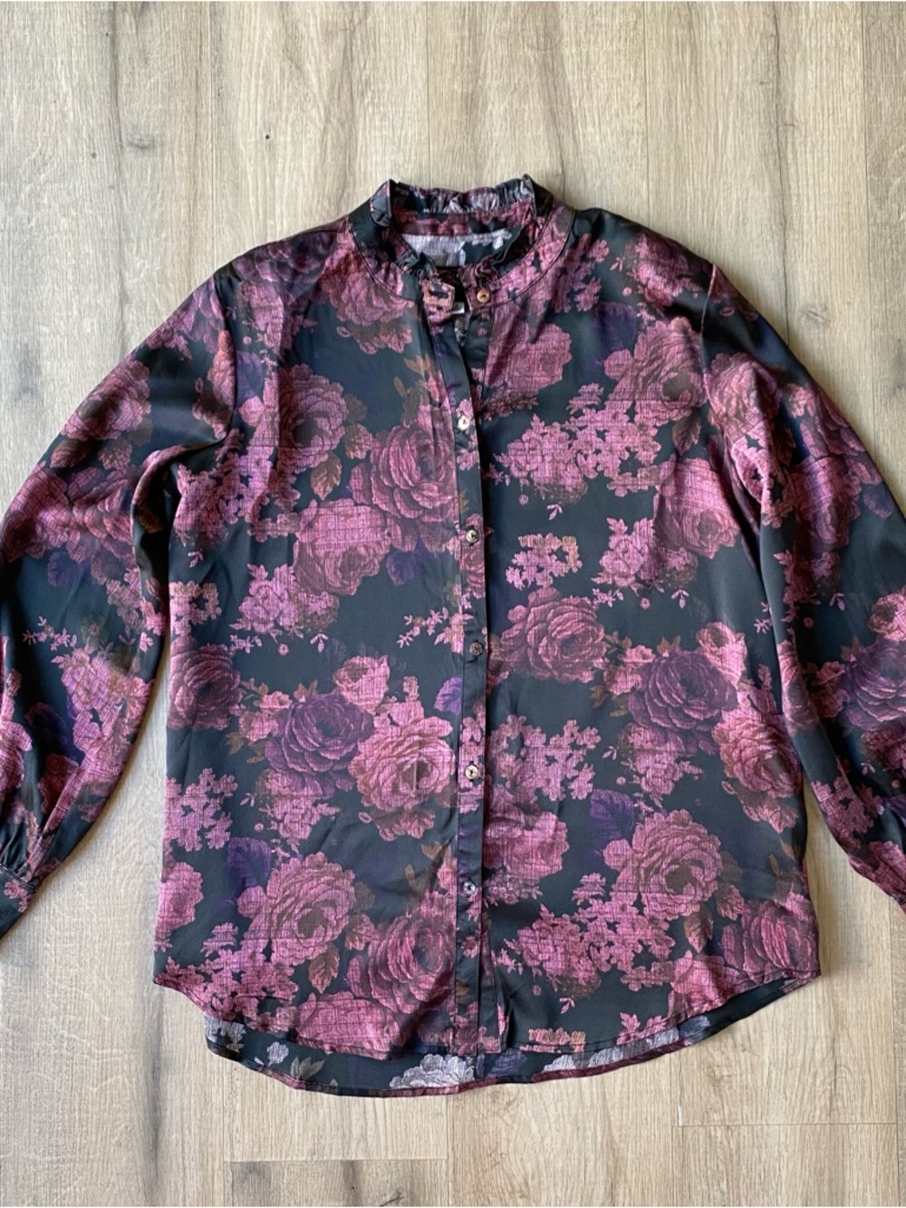 Johnny Was Floral Button-Up Blouse in Black and Deep Rose Sz S